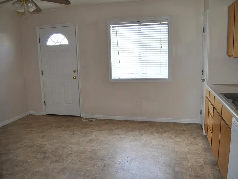 631 Countryside Ave — Photo 2