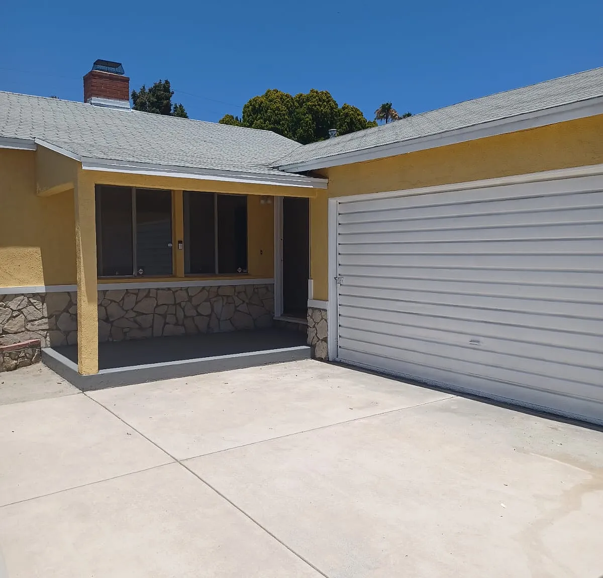 4 bed, 2500 sqft, $4,500 — Photo 3