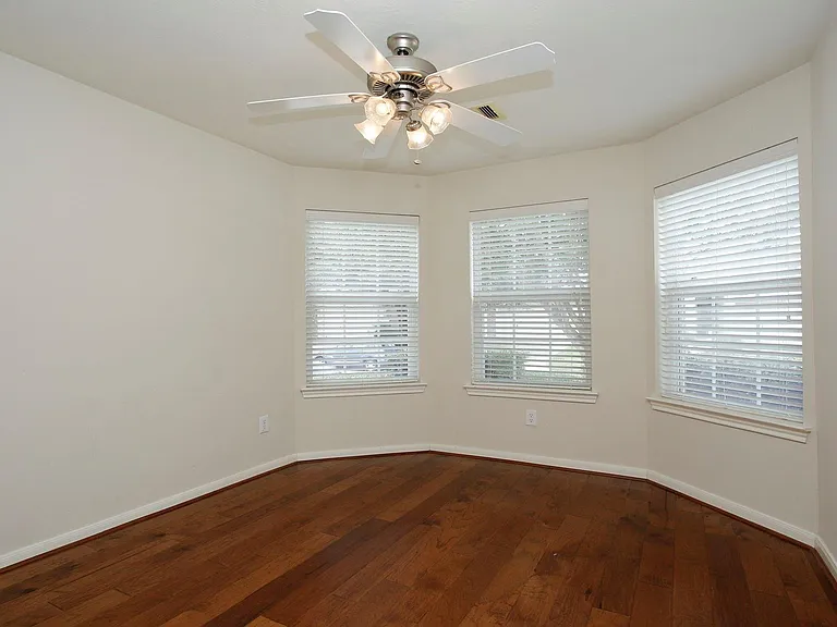 15938 Cottage Ivy Cir — Photo 25