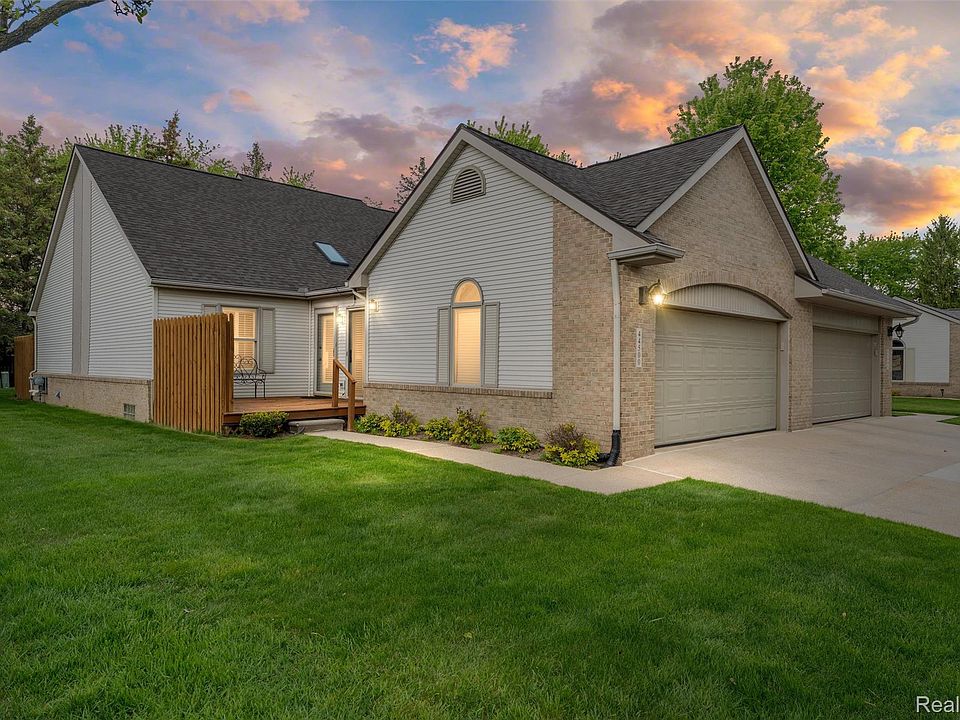 1st image of 44500 Meadowcreek Ln