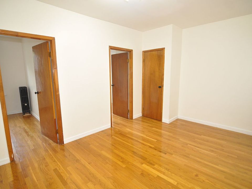 1st image of 4612 Skillman Ave #2F