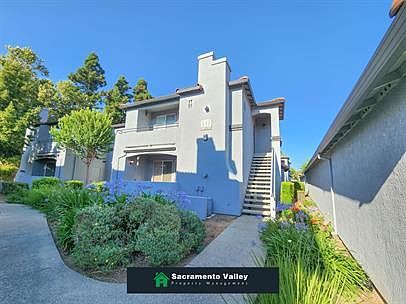 4th image of 5201 Laguna Oaks Dr Unit 1