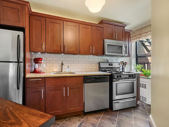 3rd image of 8901 Narrows Ave #5A
