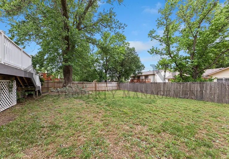 2021 S Flynn St — Photo 4