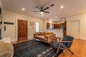 3 bed, 2.0 bath, 1532 sqft, $3,750 — Photo 2