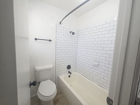 5th image of 6220 Skylark Ln