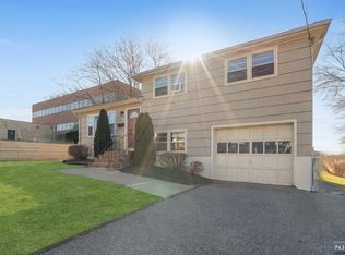 407 Thompson St, Hackensack, NJ 07601