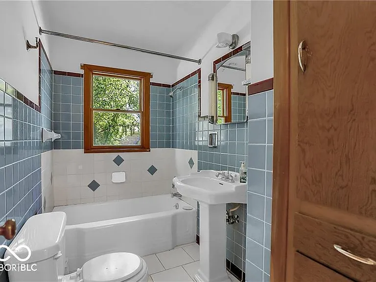 760 W Pine St — Photo 25
