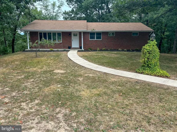 216 Leota St, Fort Ashby, WV 26719