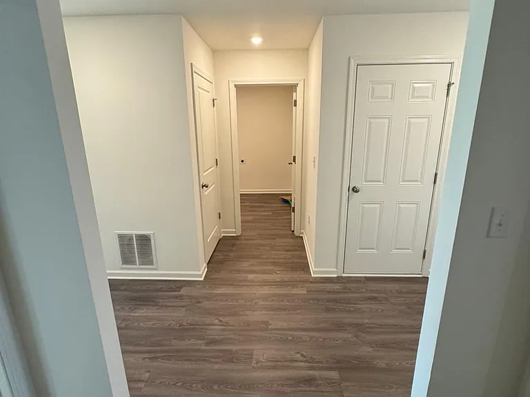 140 Lochwolde Dr — Photo 13