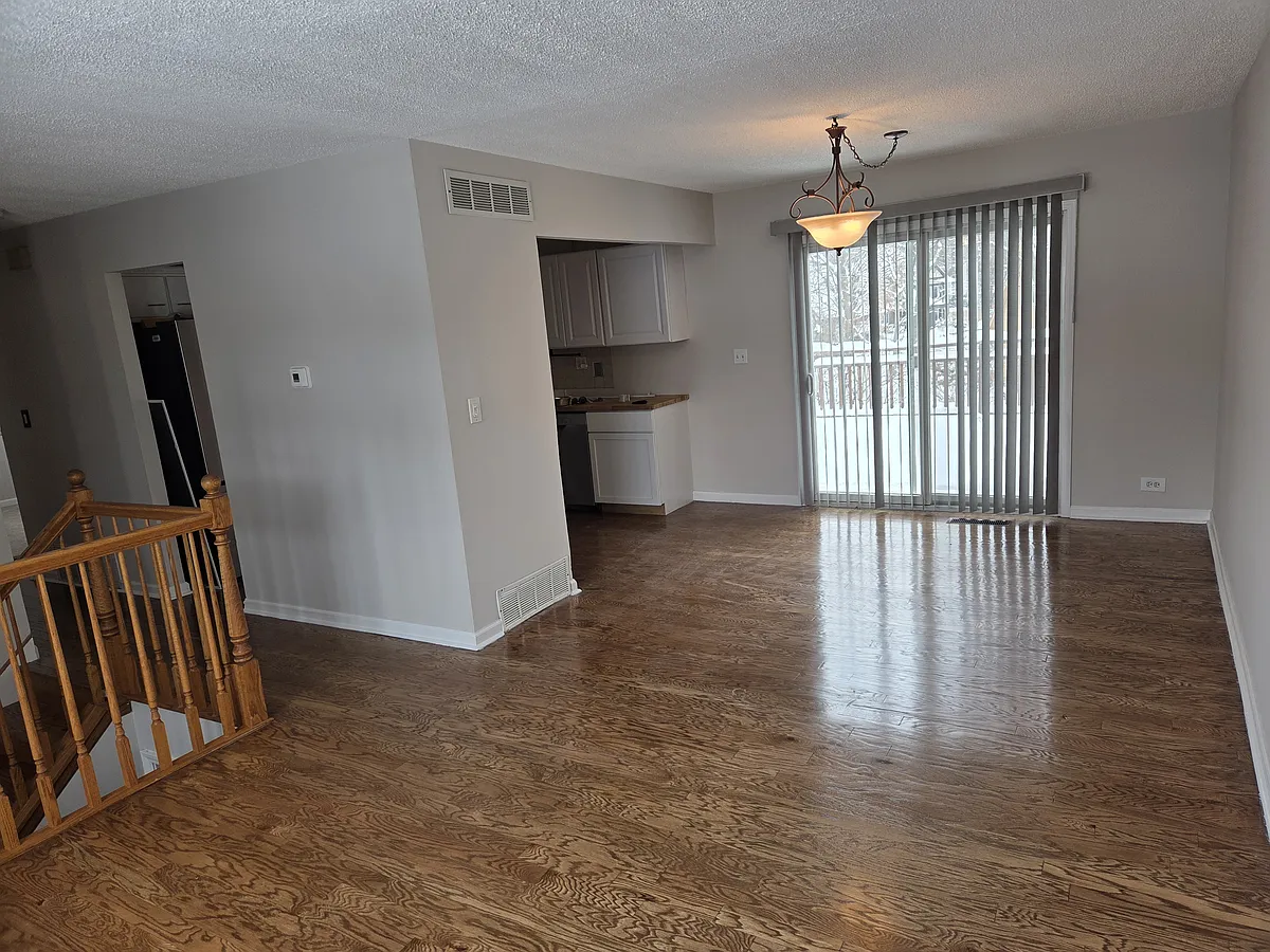 Building Photo - 3107 Everglade Ave