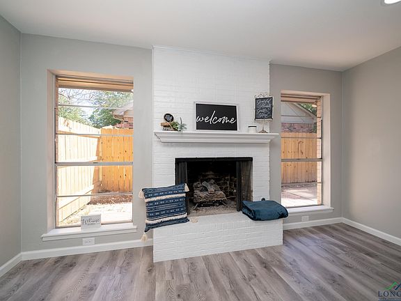3rd image of 1314 Carnegie Dr