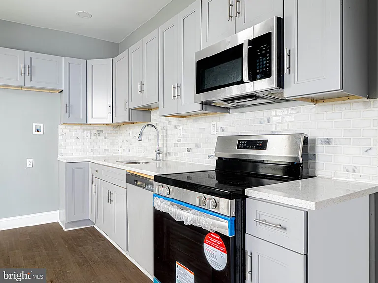 2327 N Carlisle St #1 — Photo 9