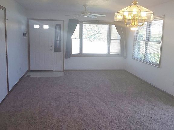 2nd image of 926 Galen Ct