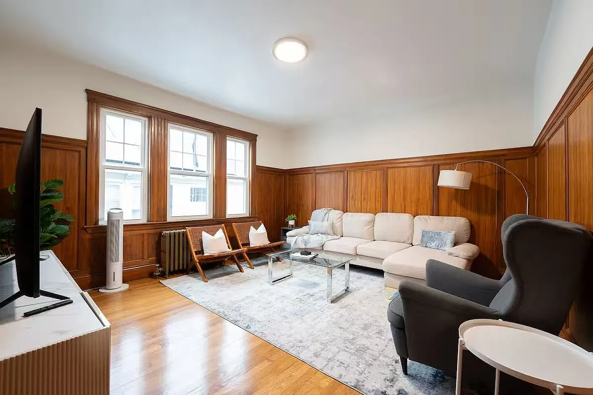 4 bed, 1432 sqft, $3,500 — Photo 1