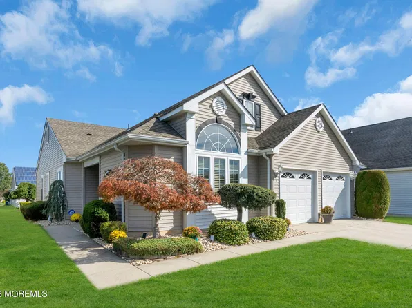 5 Manchester Court, Jackson, NJ 08527