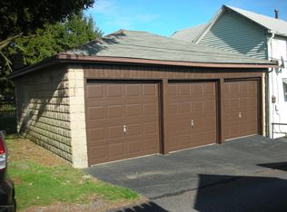 Garibaldi Ct, Hazleton, PA 18201