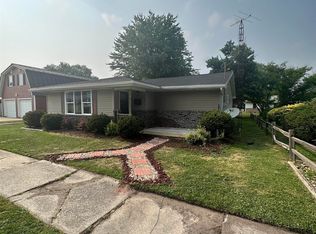 960 A St SE, Linton, IN 47441