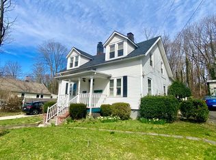 144 Spring Rd APT 2, Huntington, NY 11743