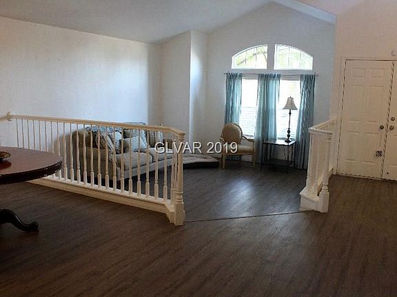 2nd image of 625 Ravenglen Dr