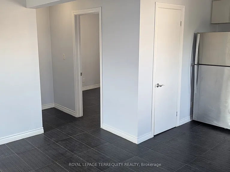 1182 Cannon St E #B — Photo 6