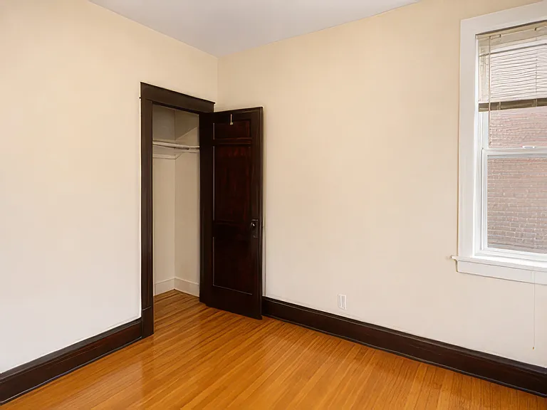3111 N Racine Ave #2F — Photo 2