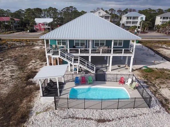 1056 E Gulf Beach Dr, Eastpoint, FL 32328