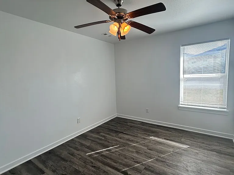 644 Hidden Springs Dr — Photo 11