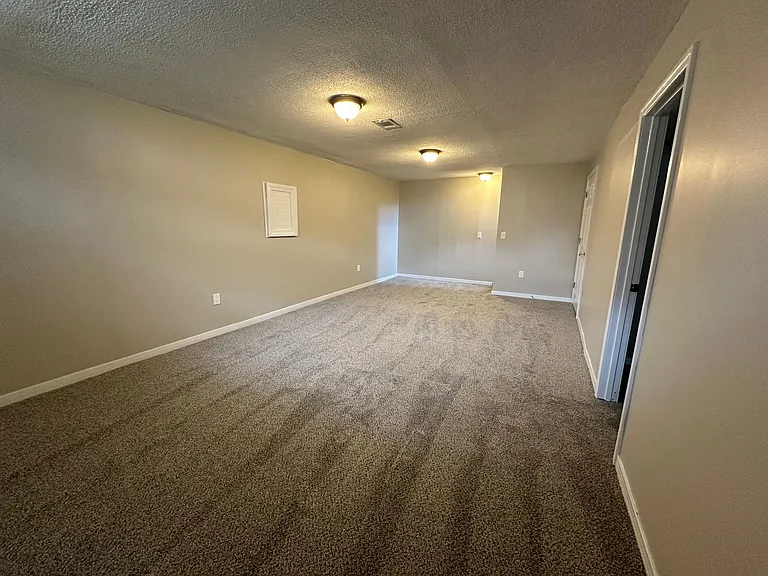 3929 Pinoak View Ct — Photo 13