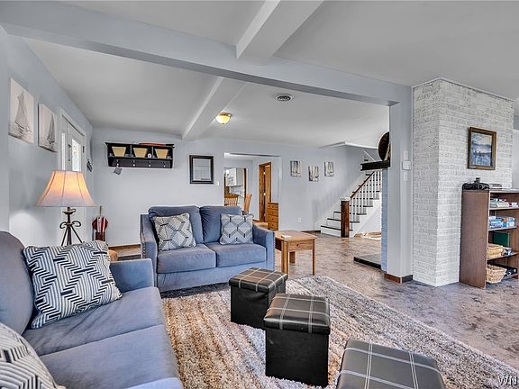 4th image of 446 Powell Dr