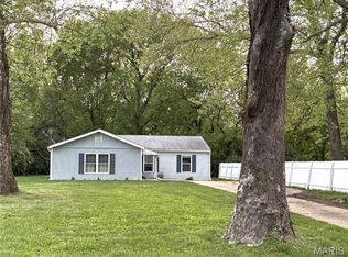 49 Carnation Dr, Collinsville, IL 62234