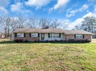 213 Greenfield Ave, Tullahoma, TN 37388