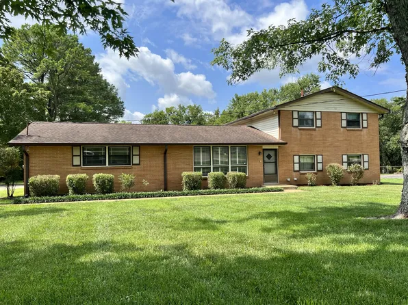 107 Edgebrook Rd, Goodlettsville, TN 37072