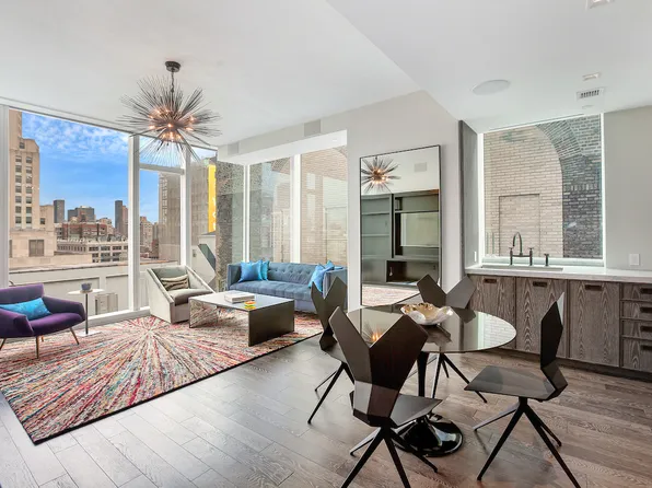 45 East 22nd Street image 2 of 12