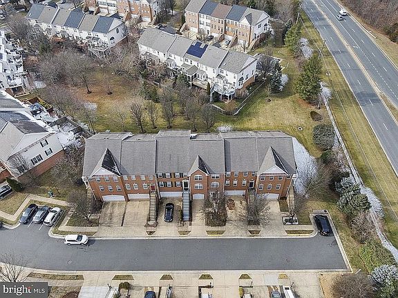 5th image of 43894 Sandburg Sq
