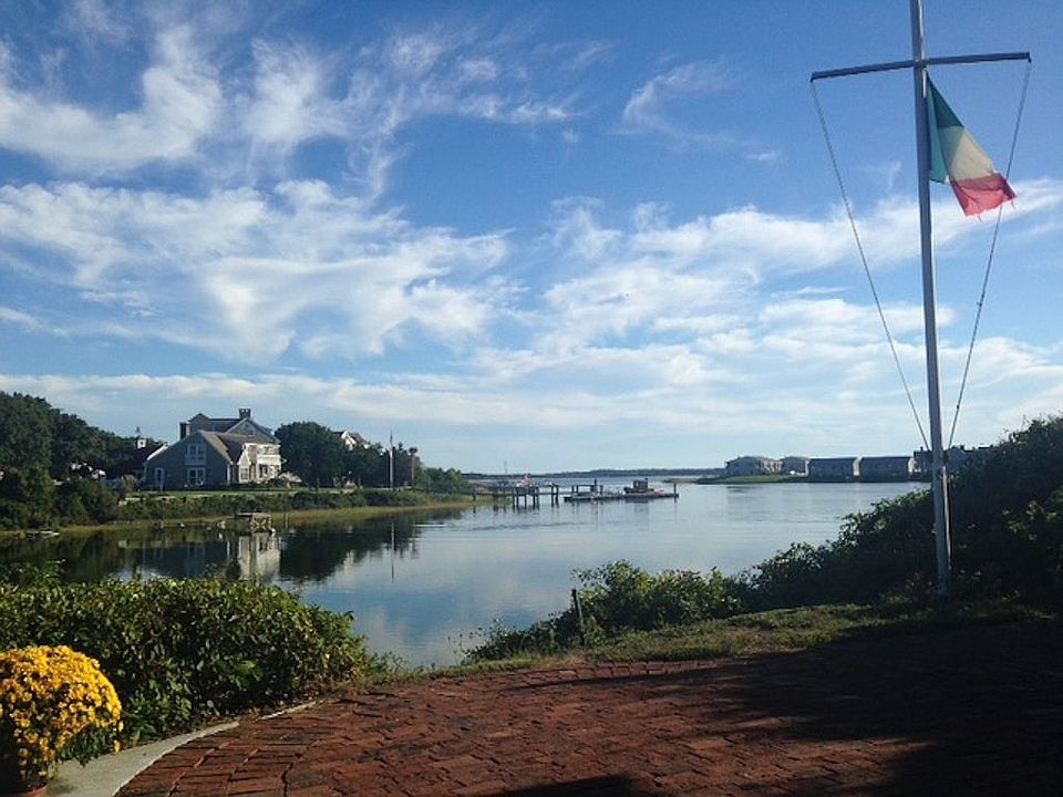 South view of Lewis Bay