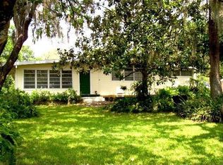 18612 Lakeshore Dr, Lutz, FL 33549