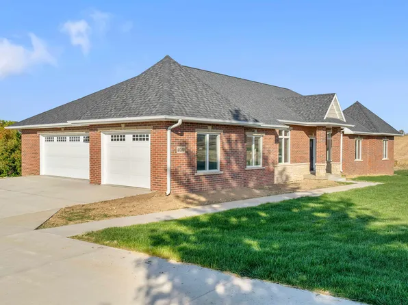 2039 Majestic Rdg, Dubuque, IA 52002