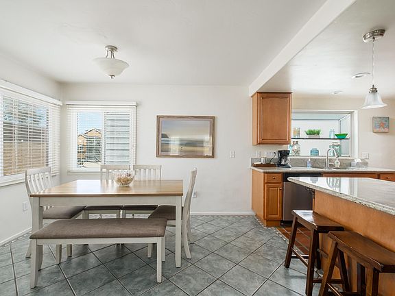 5th image of 734 Jersey Ct