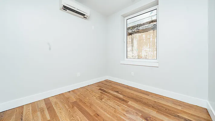 Rented by Nooklyn NYC LLC | media 8