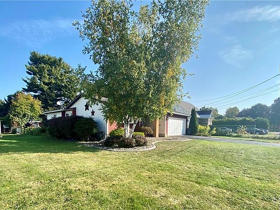 4th image of 16 Crescent Dr