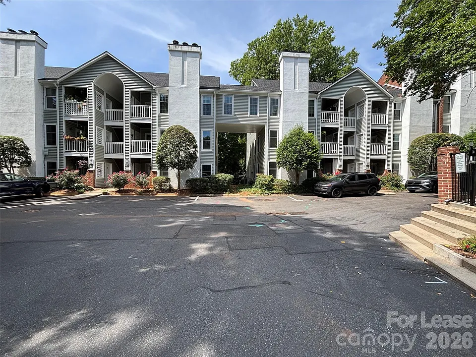 430 Queens Rd #632