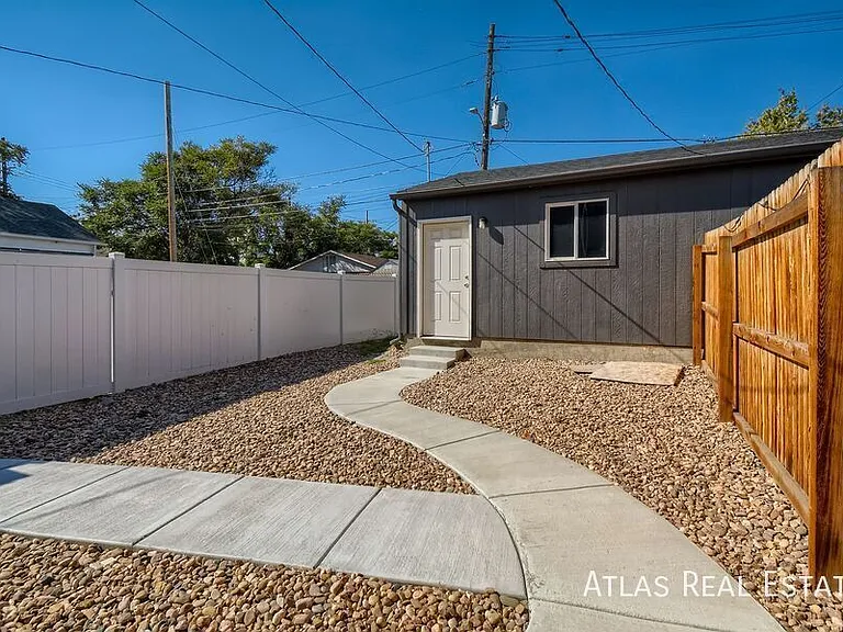 4711 Columbine St #B — Photo 10