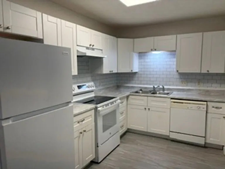3442 State St #B — Photo 14