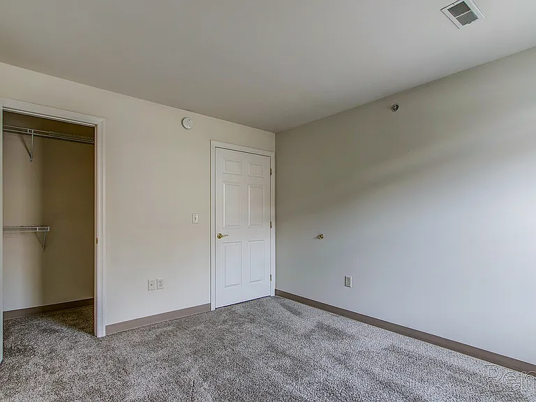 Hempfield Commons — Photo 29
