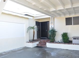 9689 Varna Ave, Pacoima, CA 91331