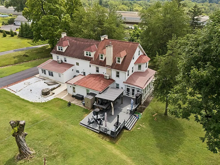 2147 Old Lincoln Hwy #2147 — Photo 38