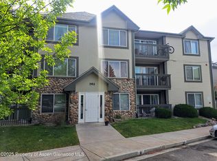 792 Castle Valley Blvd APT H, New Castle, CO 81647