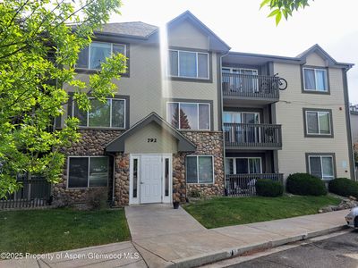 792 Castle Valley Blvd APT H, New Castle, CO, 81647