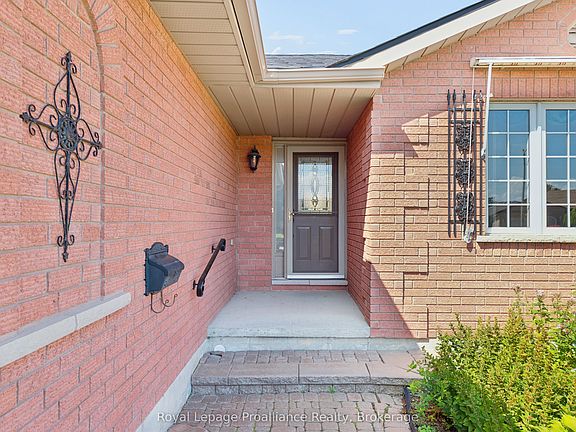 5th image of 4 Wilmot Ct